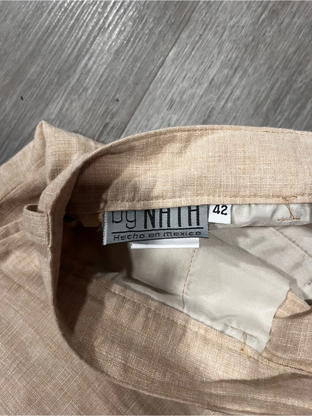 Dg NATH Men's Lightweight Beige Chinos - Neutral Linen-Feel Pants